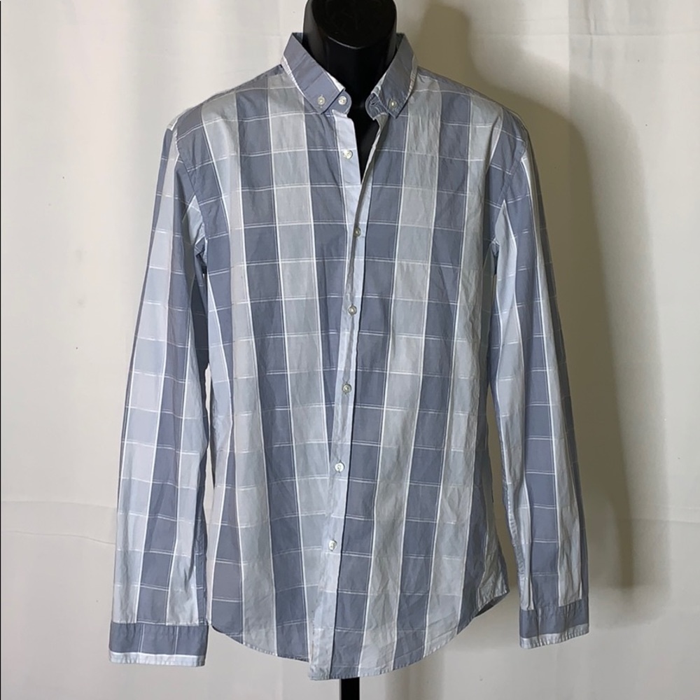 Hugo Boss slim fit button up shirt size - L